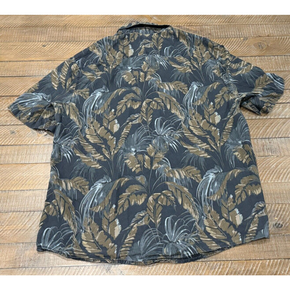 H&M Button Down Short Sleeve Dark Blu/Leaf Print Regular Fit - Men's Size L - Picture 1 of 7